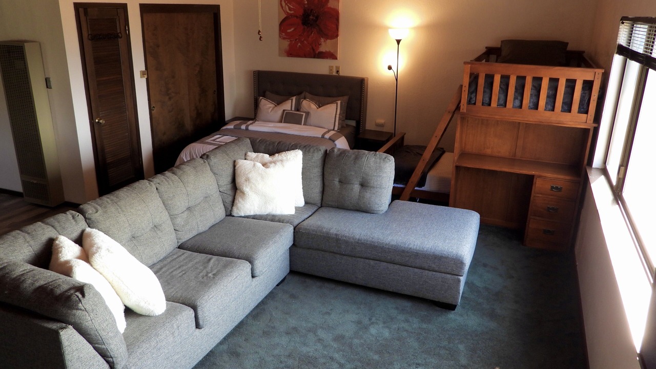 Photo of Bedroom in Redwood Valley