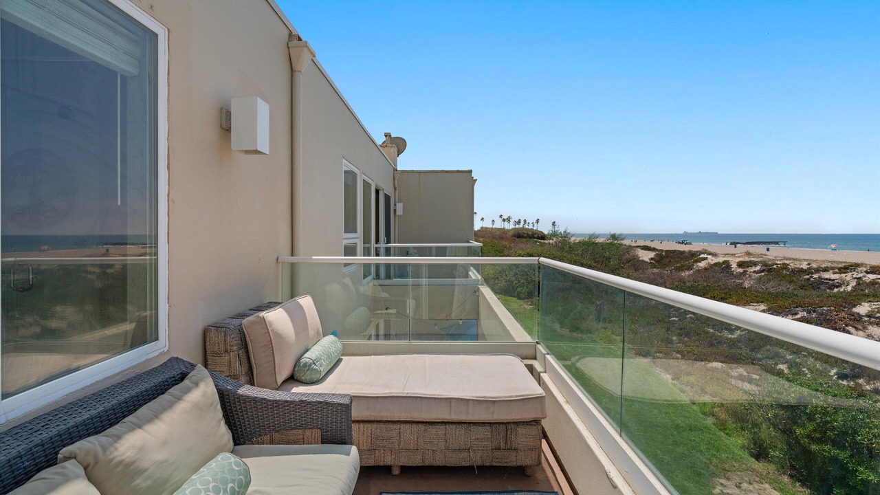 Photo of Patio Balcony in Playa Del Rey