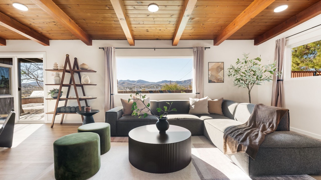 Photo of Livingroom in Yucca Valley