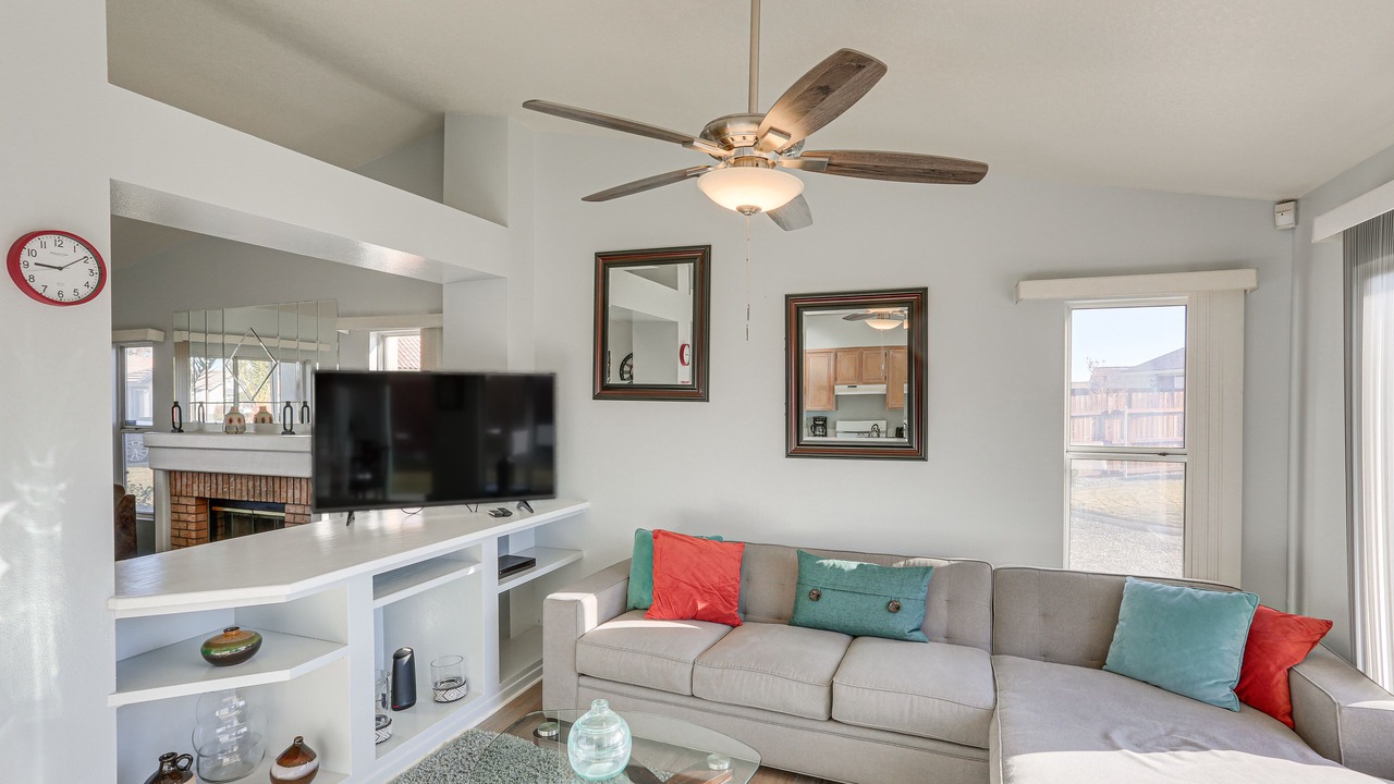 Photo of Livingroom in Victorville