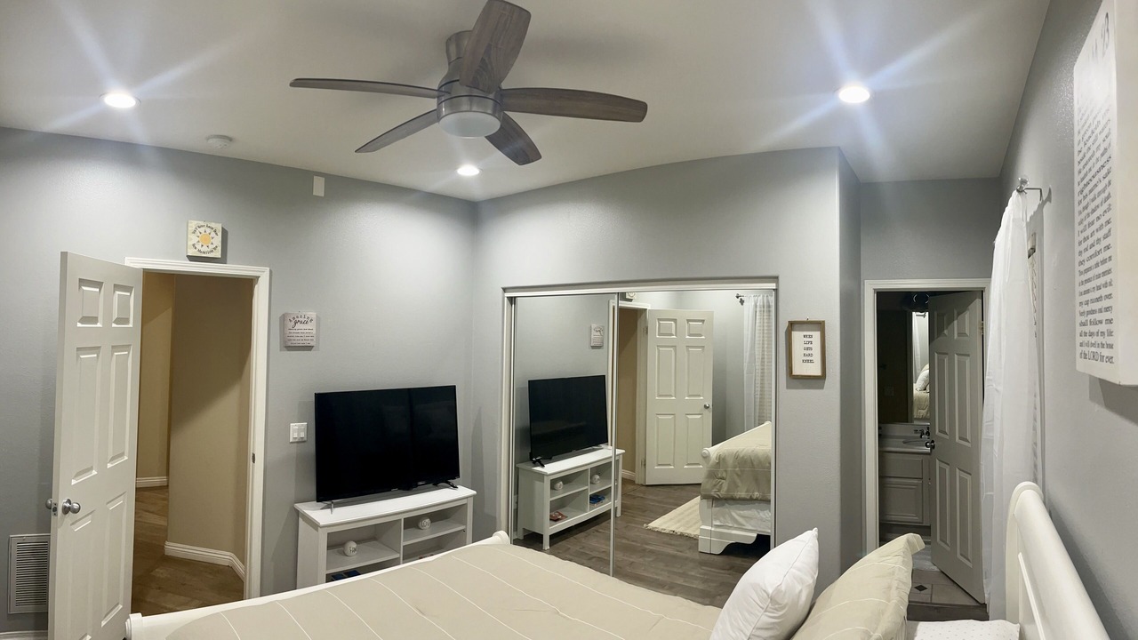 Photo of Bedroom in Corona
