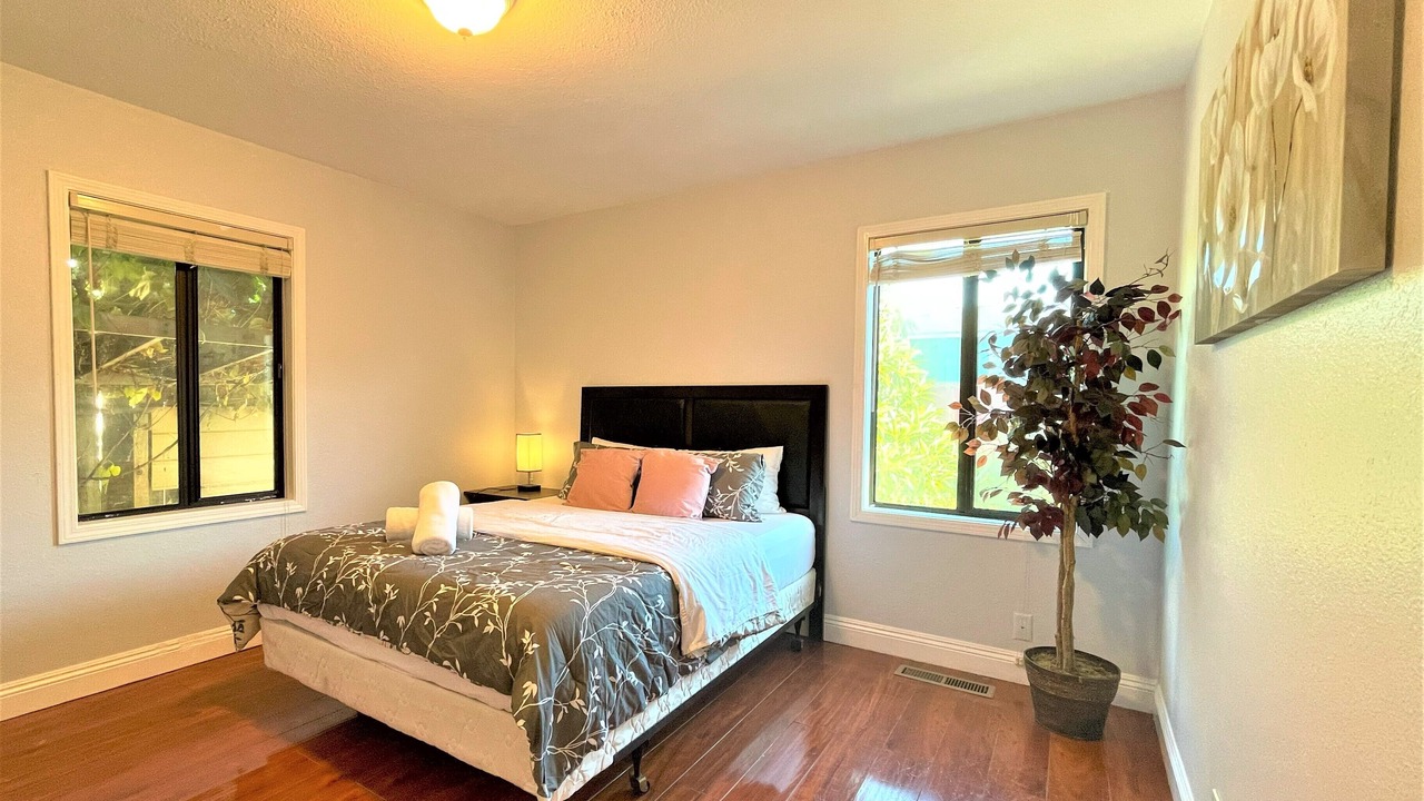Photo of Bedroom in Ashland