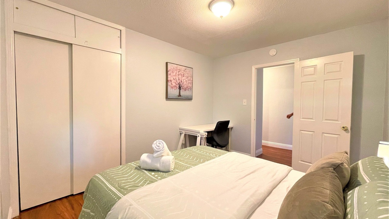 Photo of Bedroom in Ashland