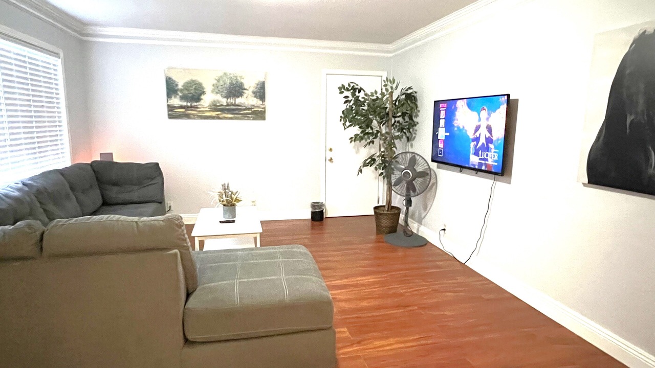 Photo of Livingroom in Ashland