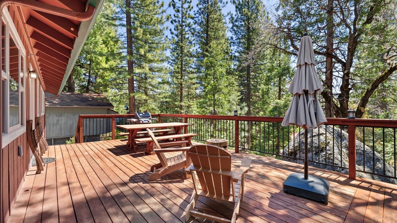 Photo of Outdoor in Strawberry