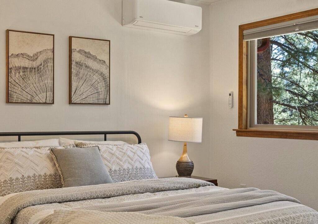 Photo of Bedroom in Strawberry