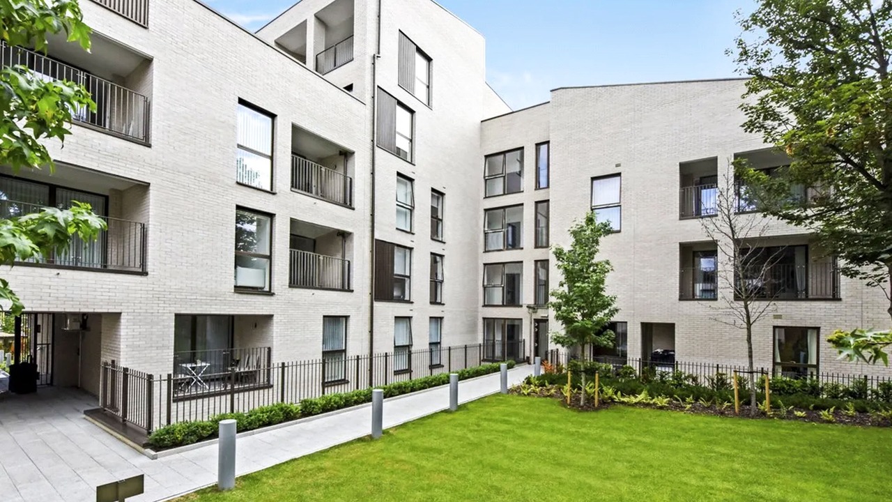 Photo of Outdoor in Brondesbury Park