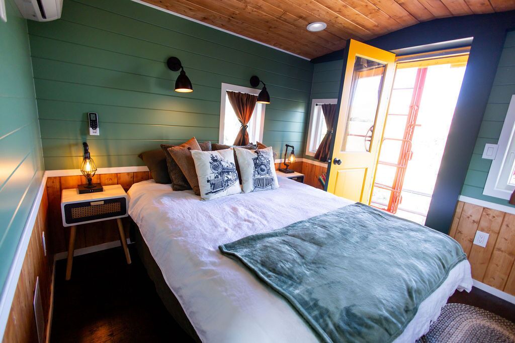 Photo of Bedroom in Golden Hills