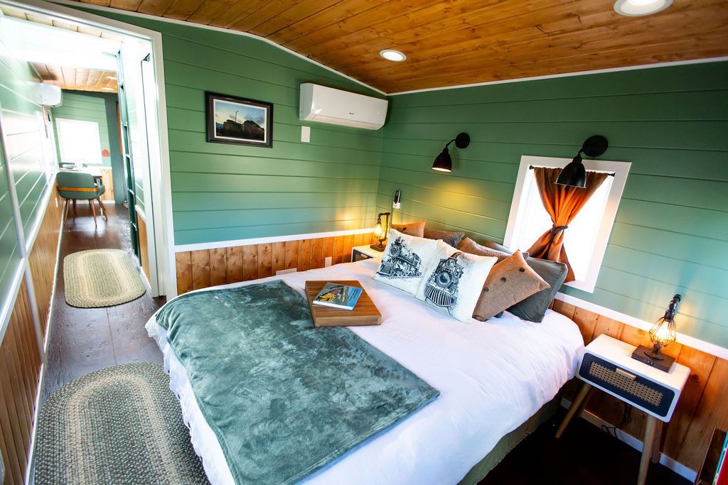 Photo of Bedroom in Golden Hills