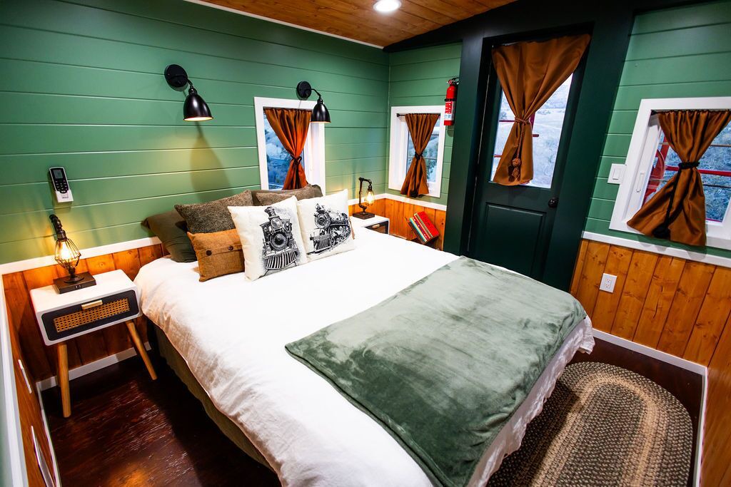 Photo of Bedroom in Golden Hills