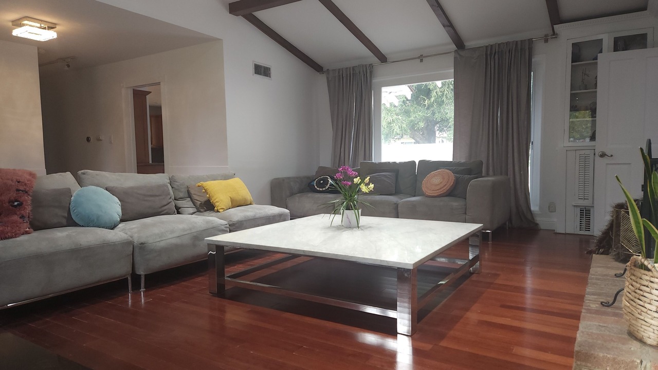 Photo of Livingroom in Northridge
