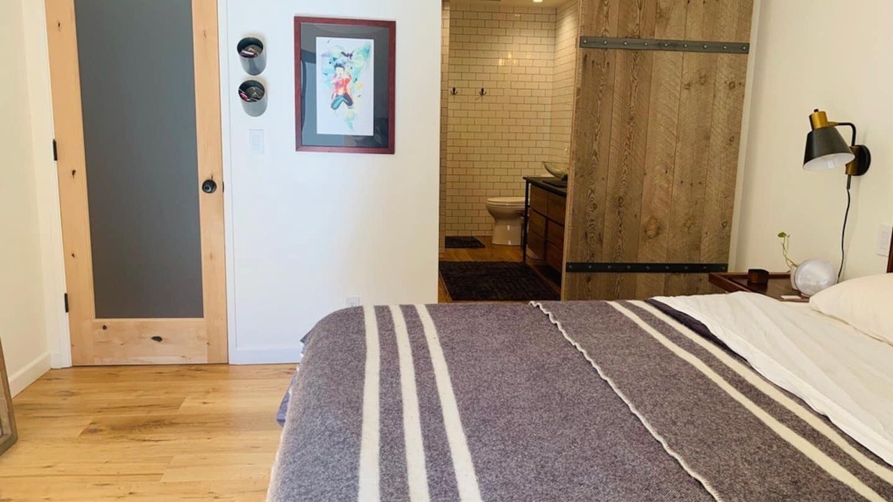 Photo of Bedroom in Beverly Grove
