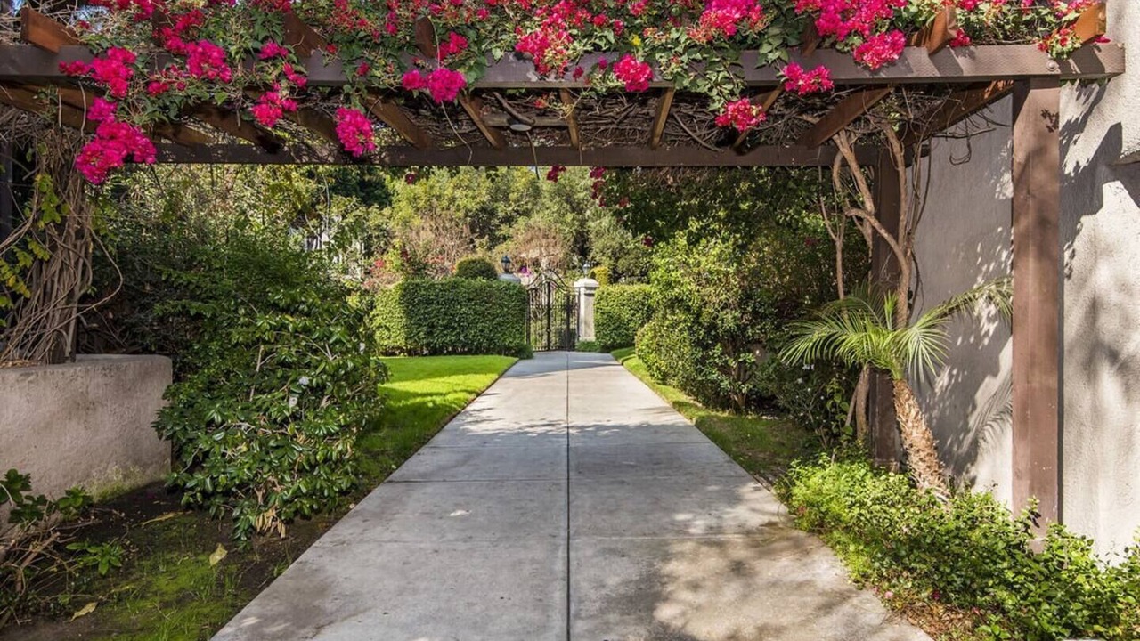 Photo of Outdoor in Beverly Grove