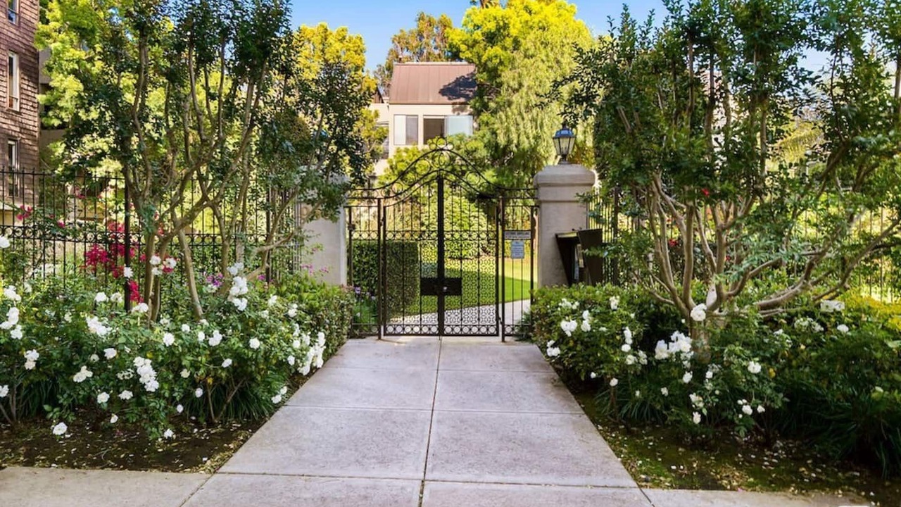Photo of Outdoor in Beverly Grove