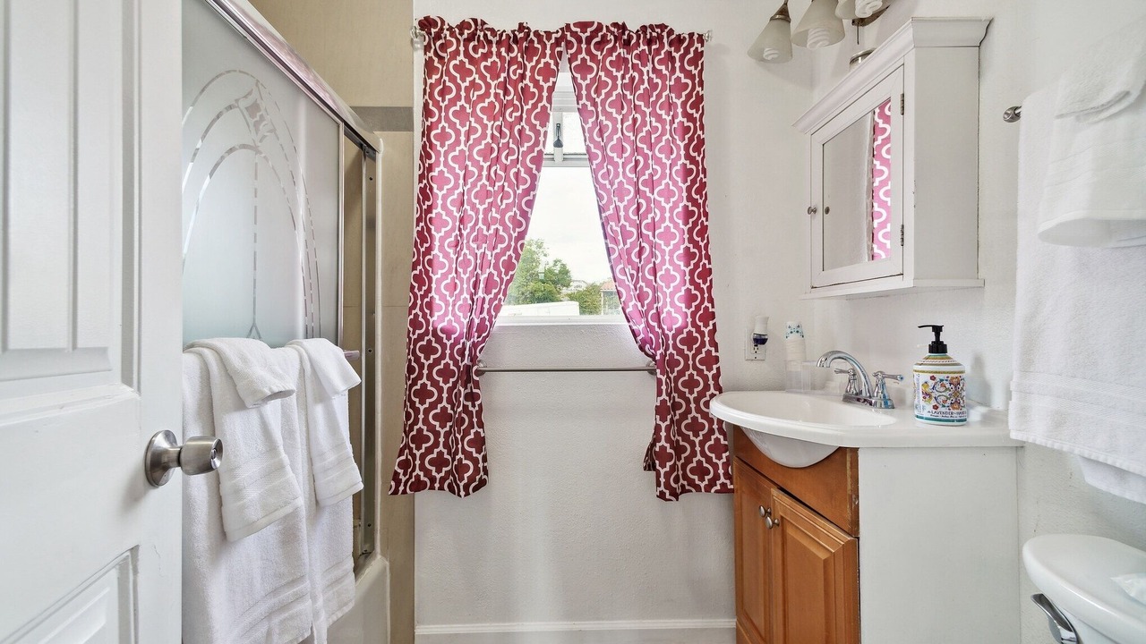 Photo of Bathroom in Lake Elsinore