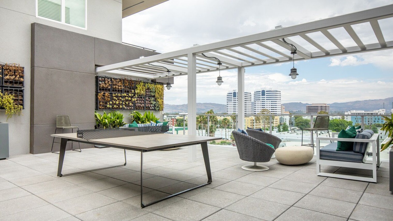 Photo of Patio Balcony in Warner Center