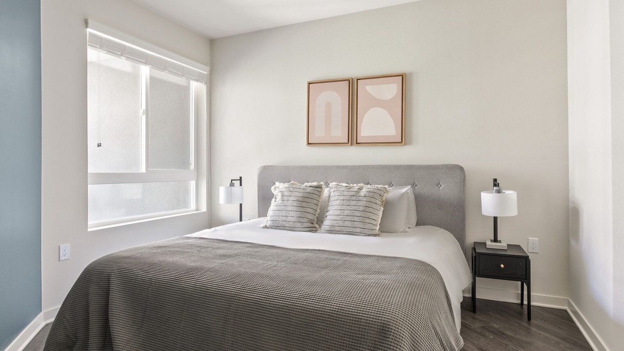 Photo of Bedroom in Warner Center