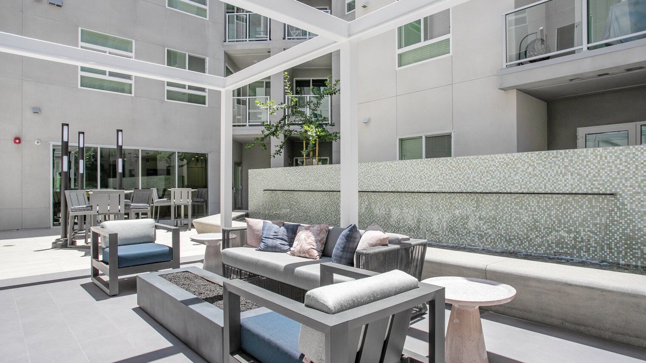 Photo of Patio Balcony in Warner Center