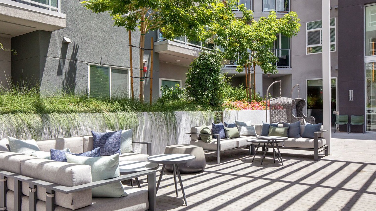 Photo of Patio Balcony in Warner Center