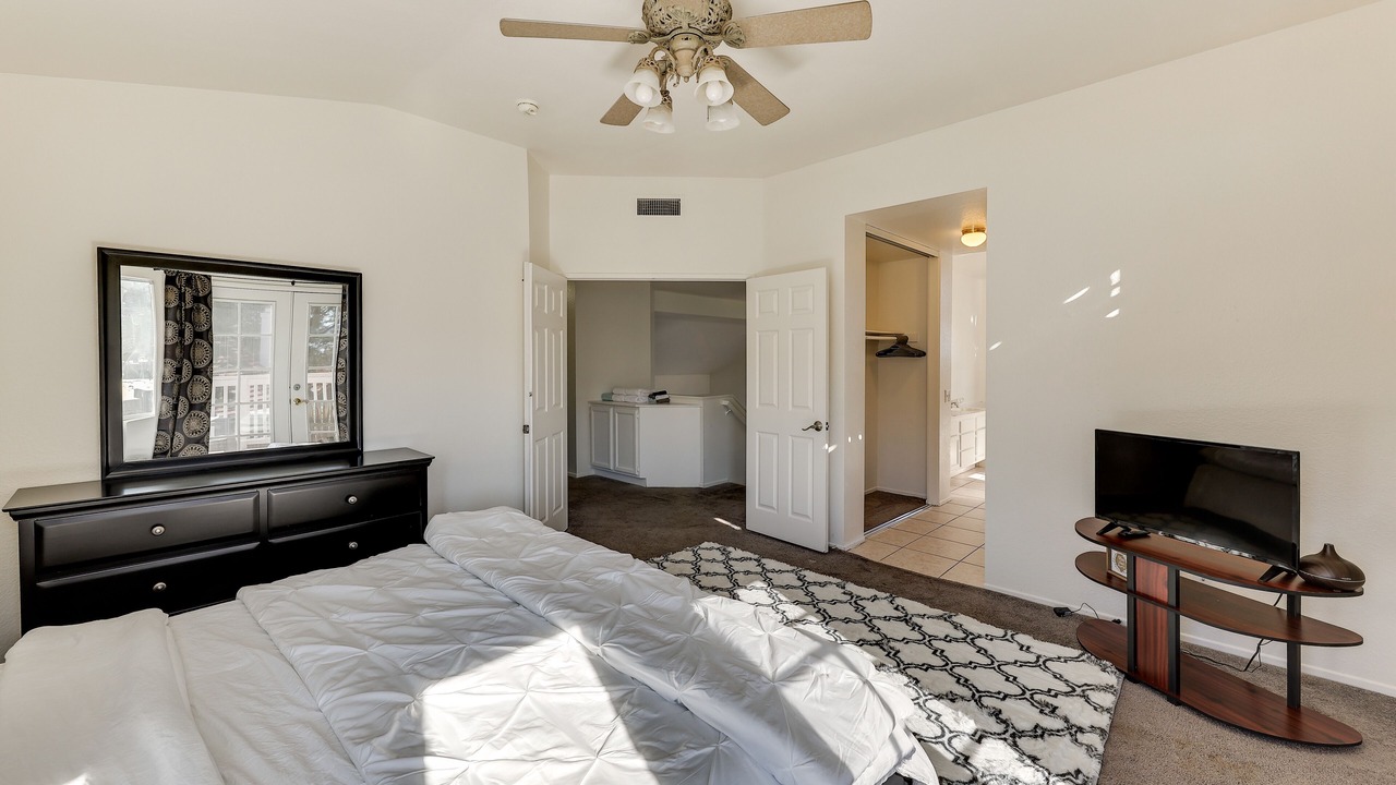 Photo of Bedroom in Lake Elsinore