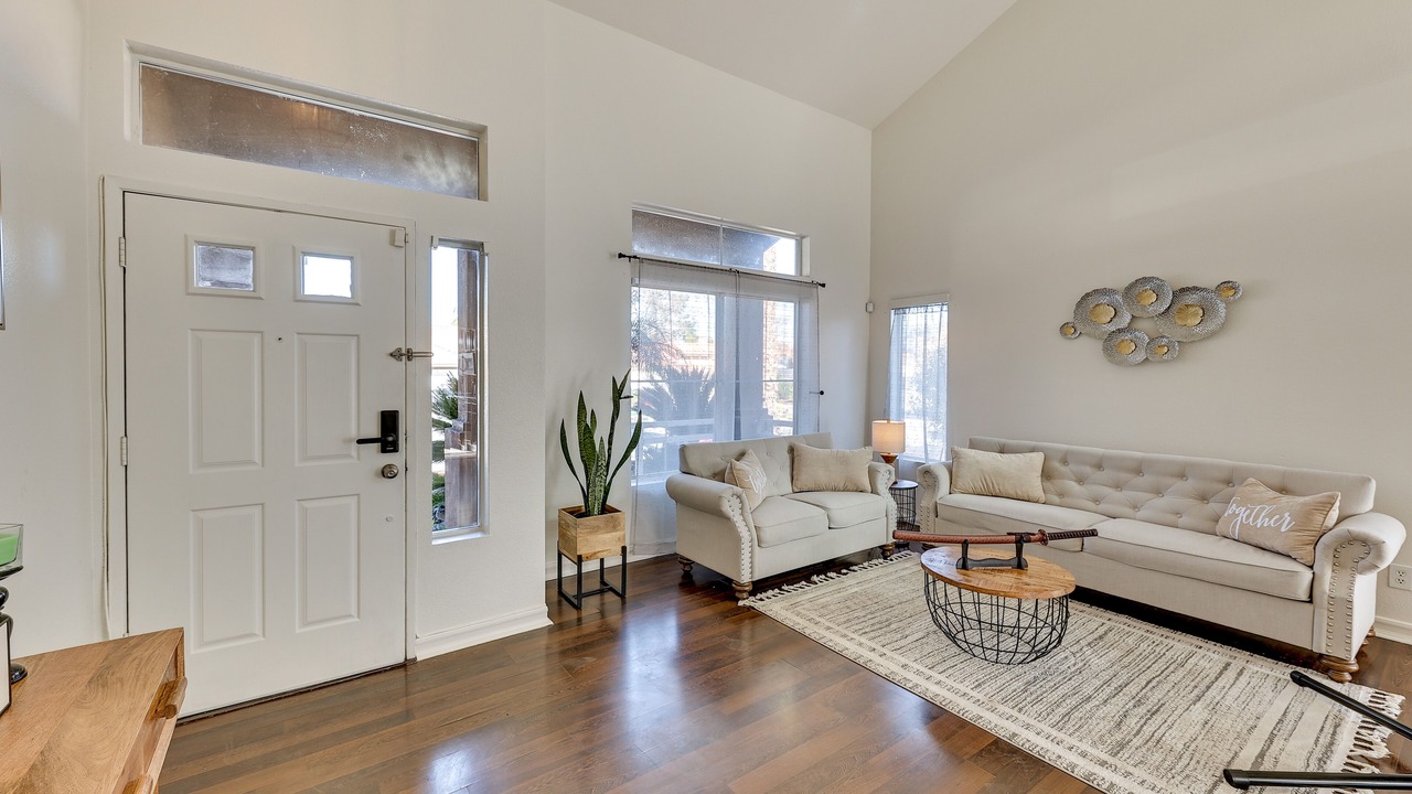 Photo of Bedroom in Lake Elsinore