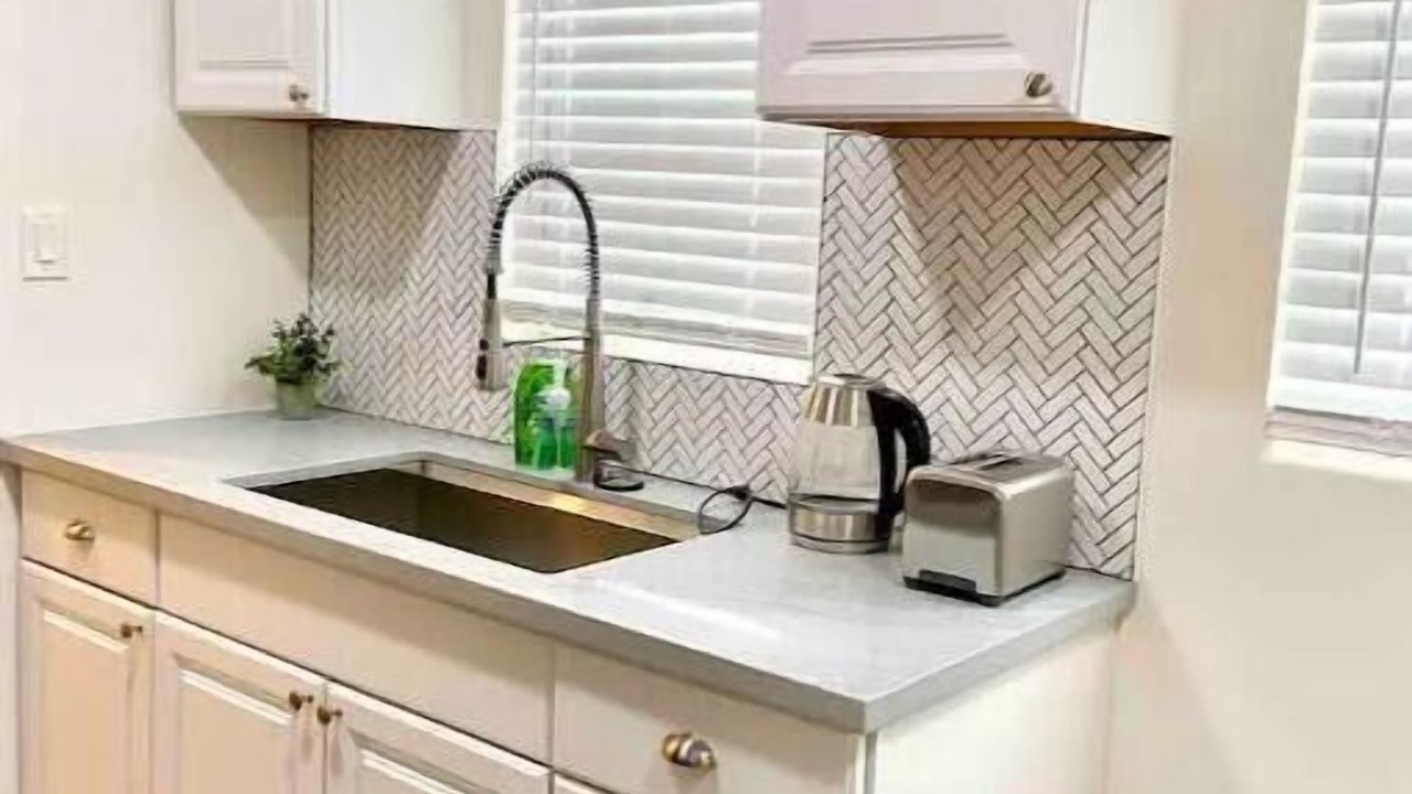 Photo of Kitchen in Lawndale