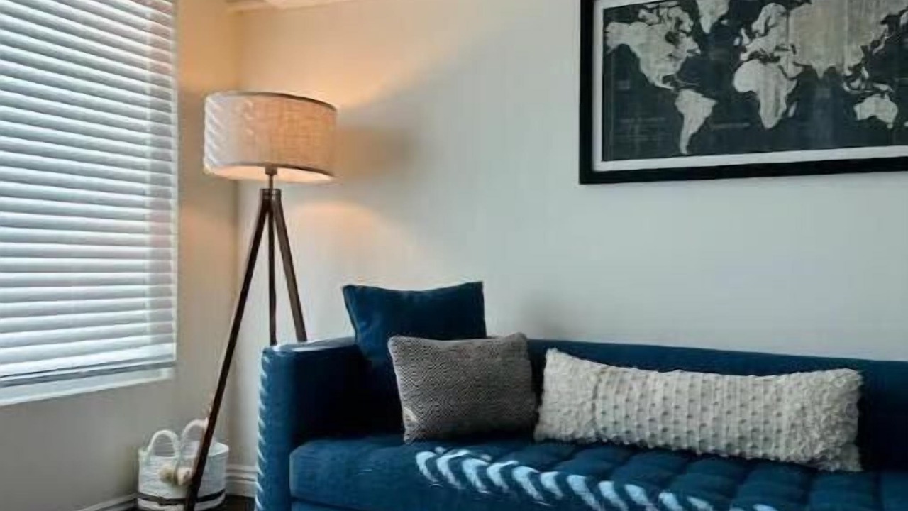 Photo of Livingroom in Lawndale
