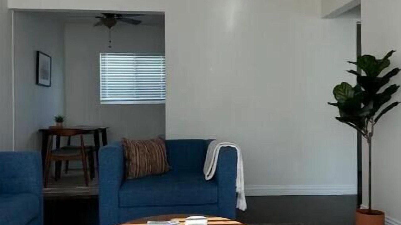 Photo of Livingroom in Lawndale
