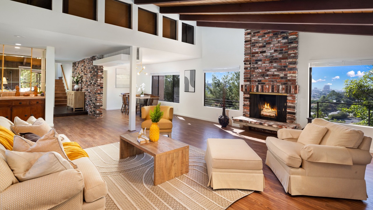 Photo of Livingroom in Eagle Rock