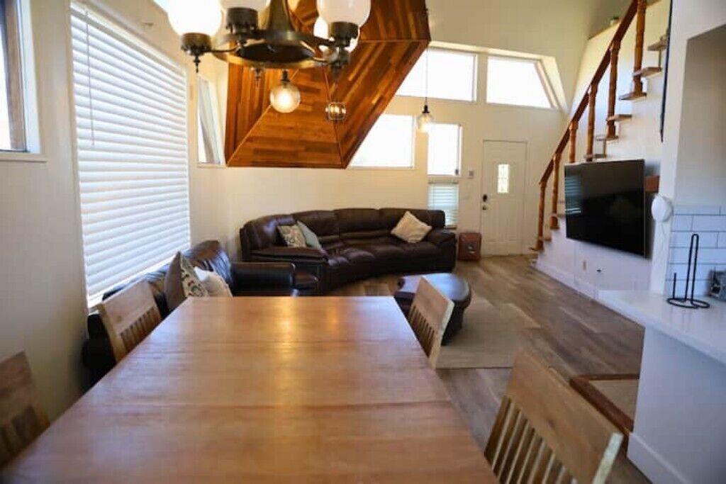 Photo of Livingroom in Barstow