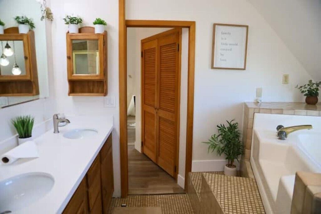 Photo of Bathroom in Barstow