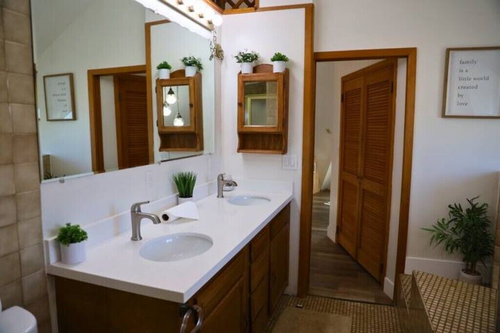Photo of Bathroom in Barstow