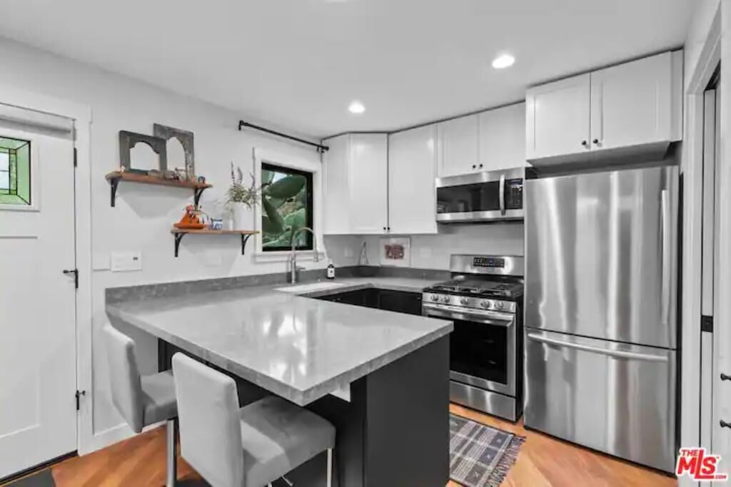 Photo of Kitchen in Lake Balboa
