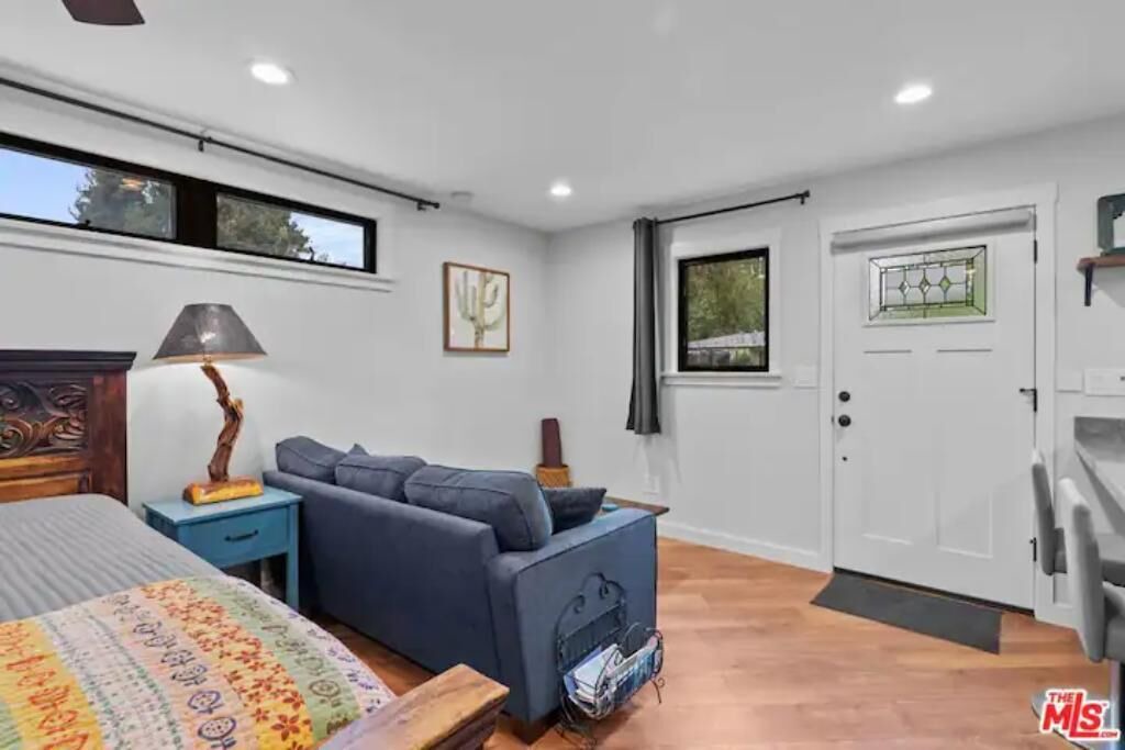 Photo of Bedroom in Lake Balboa