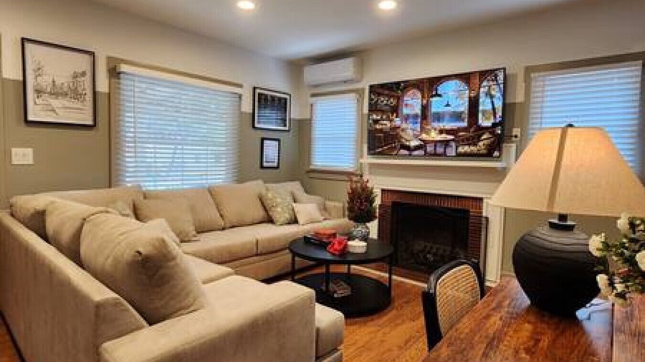 Photo of Livingroom in Pasadena