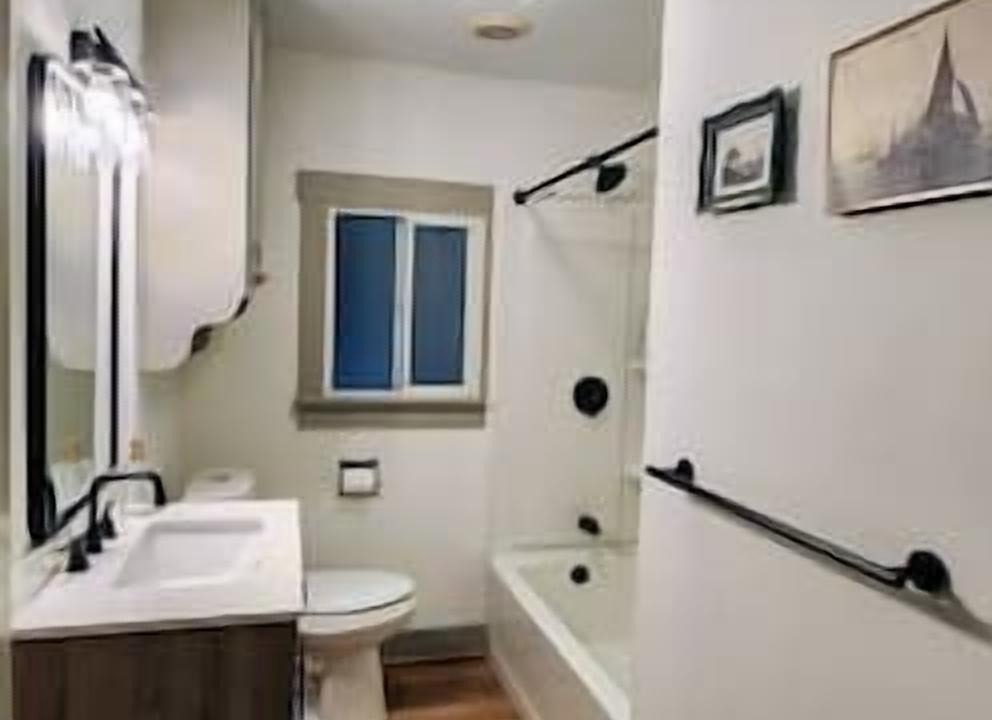 Photo of Bathroom in Pasadena