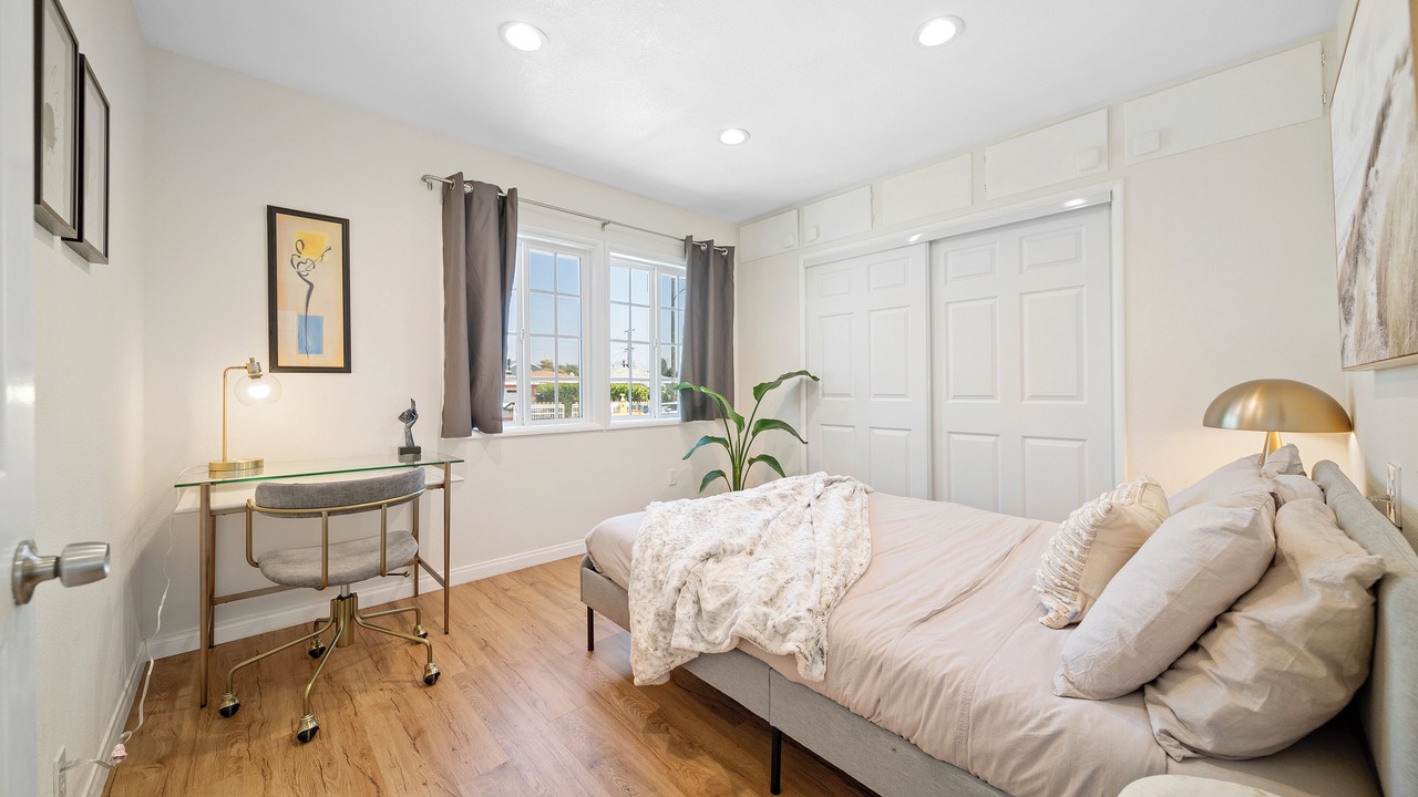 Photo of Bedroom in Lawndale