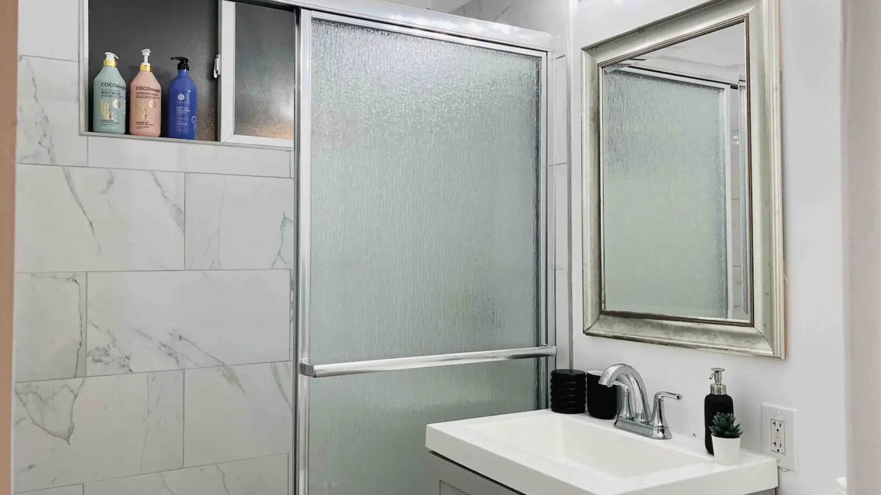 Photo of Bathroom in Lawndale