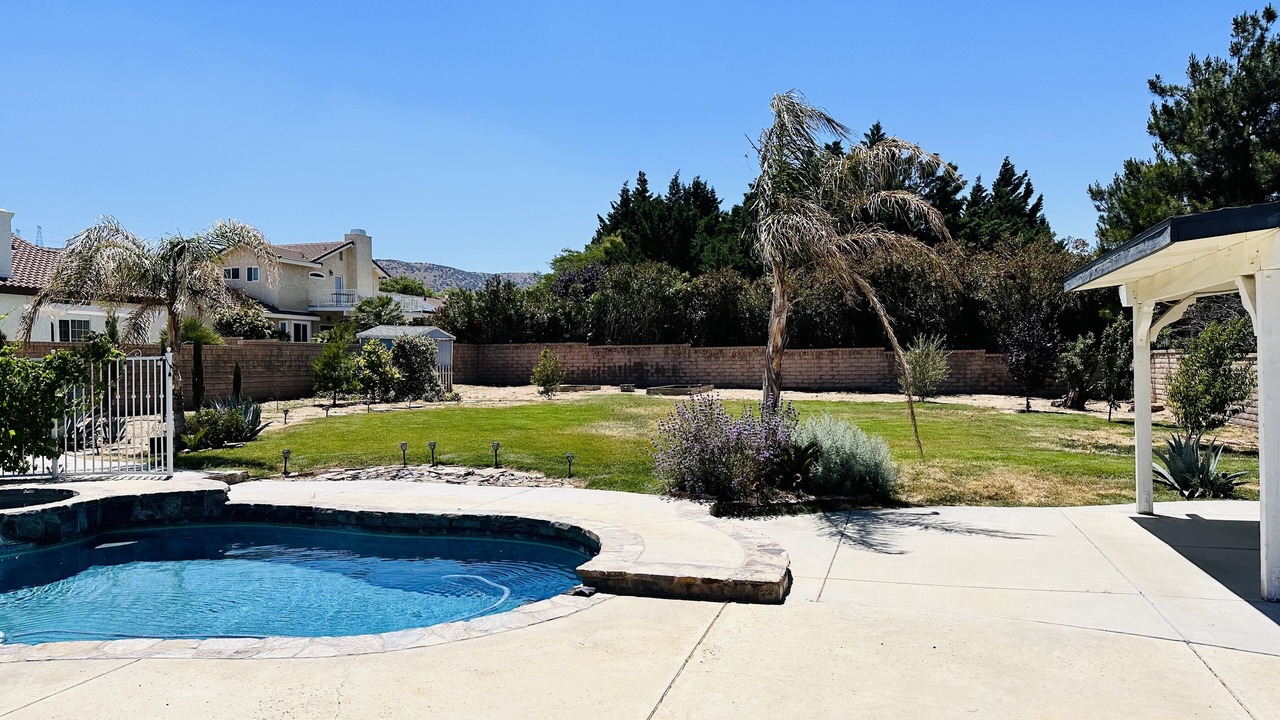 Photo of Outdoor in Quartz Hill
