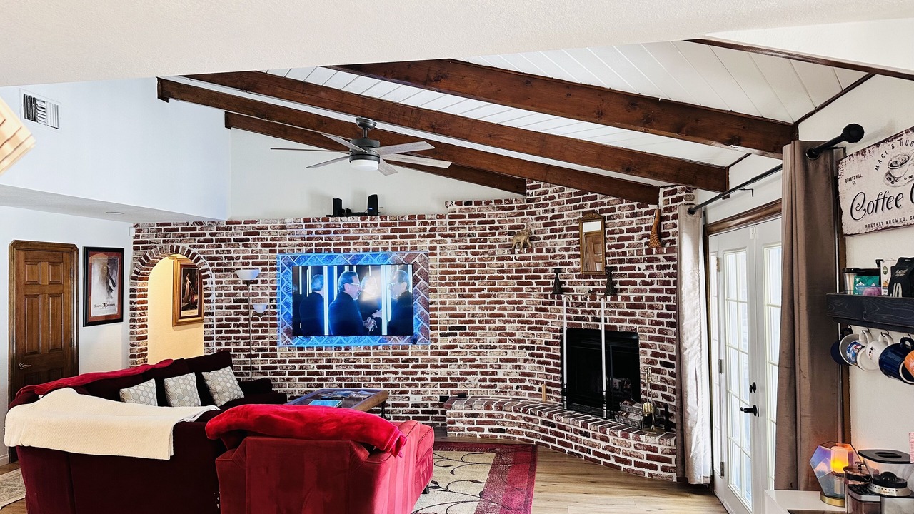 Photo of Livingroom in Quartz Hill