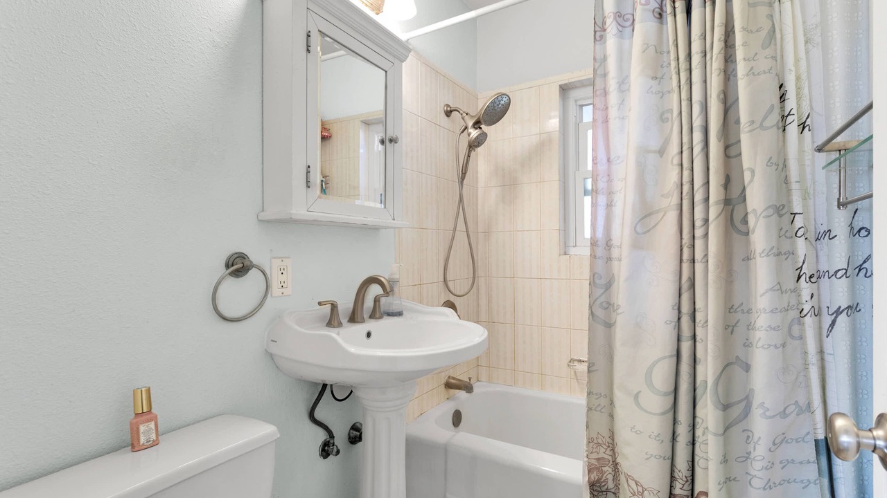 Photo of Bathroom in Monrovia