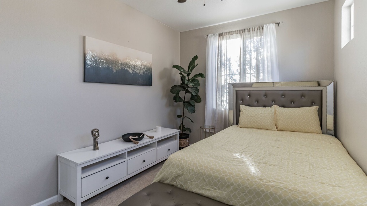 Photo of Bedroom in Palmdale