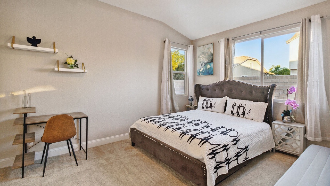 Photo of Bedroom in Palmdale