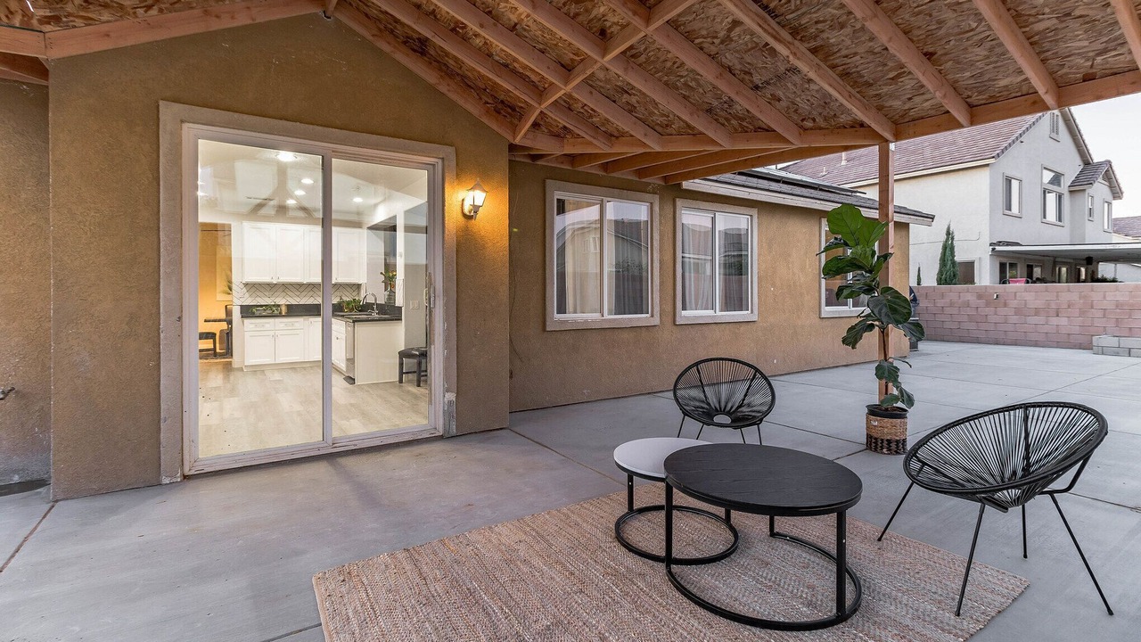 Photo of Patio Balcony in Palmdale