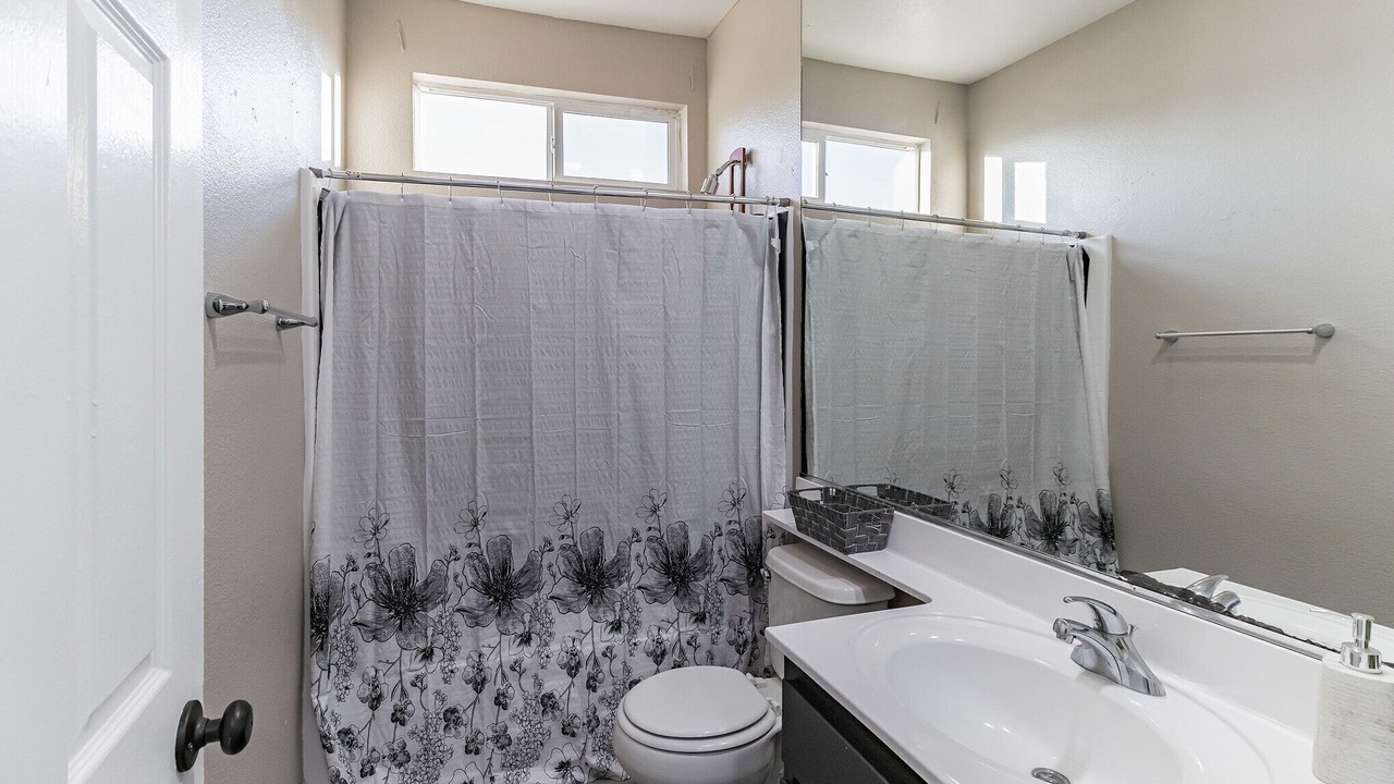 Photo of Bathroom in Palmdale