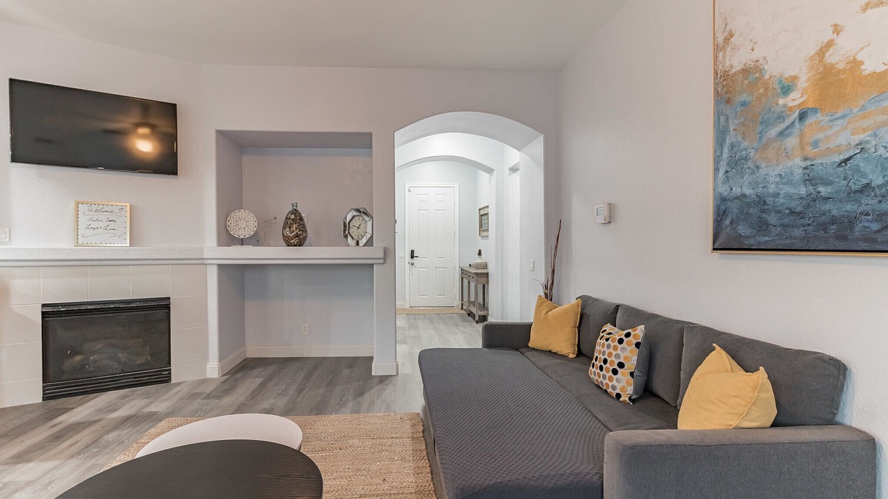 Photo of Livingroom in Palmdale