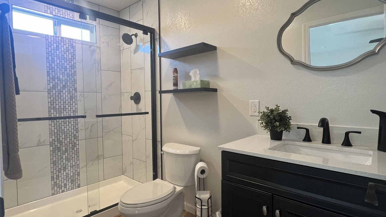 Photo of Bathroom in Kelseyville
