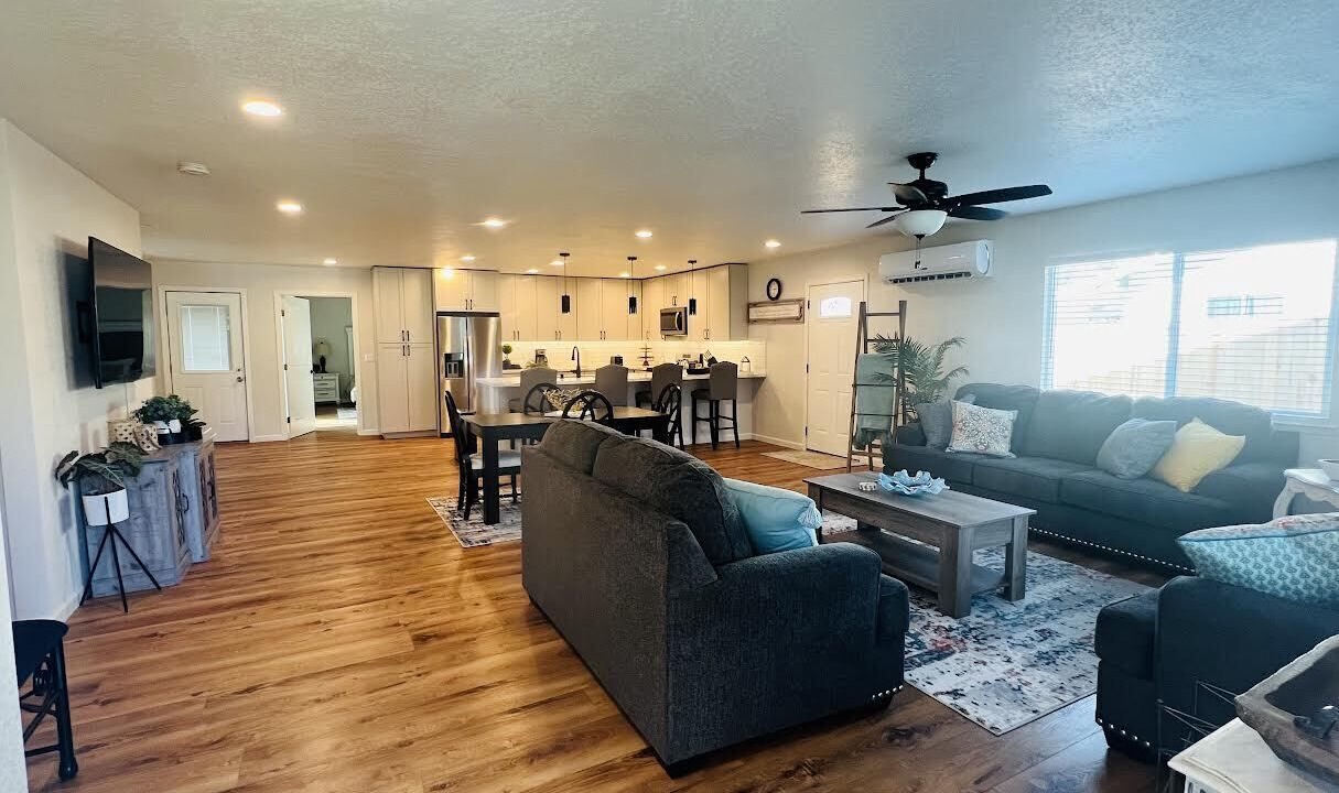 Photo of Livingroom in Kelseyville
