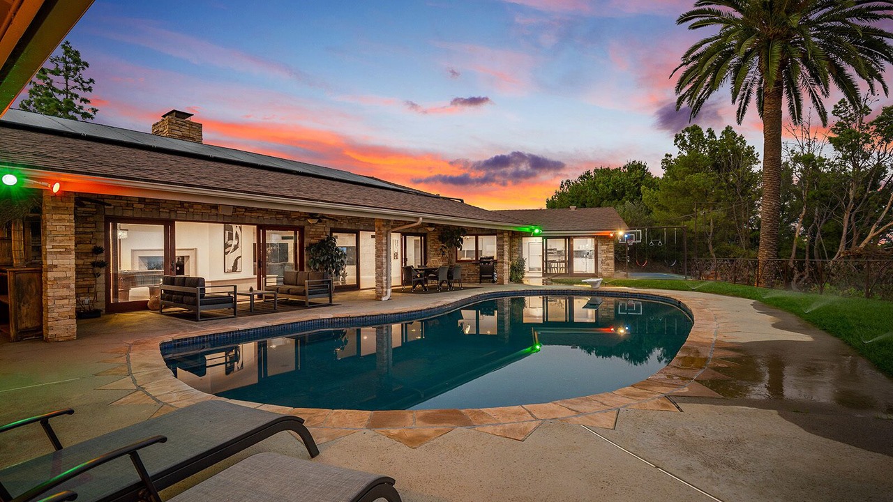 Photo of Outdoor in Encino