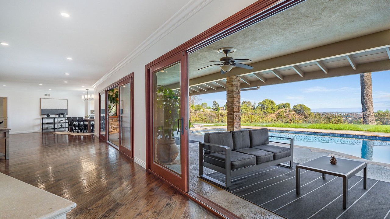 Photo of Outdoor in Encino